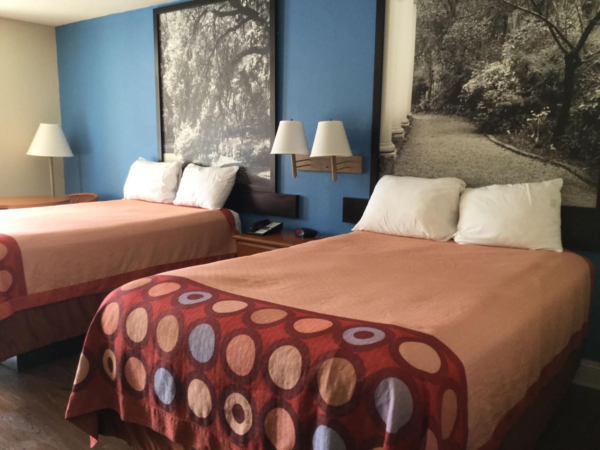 Super 8 By Wyndham Walterboro Hotel Bagian luar foto